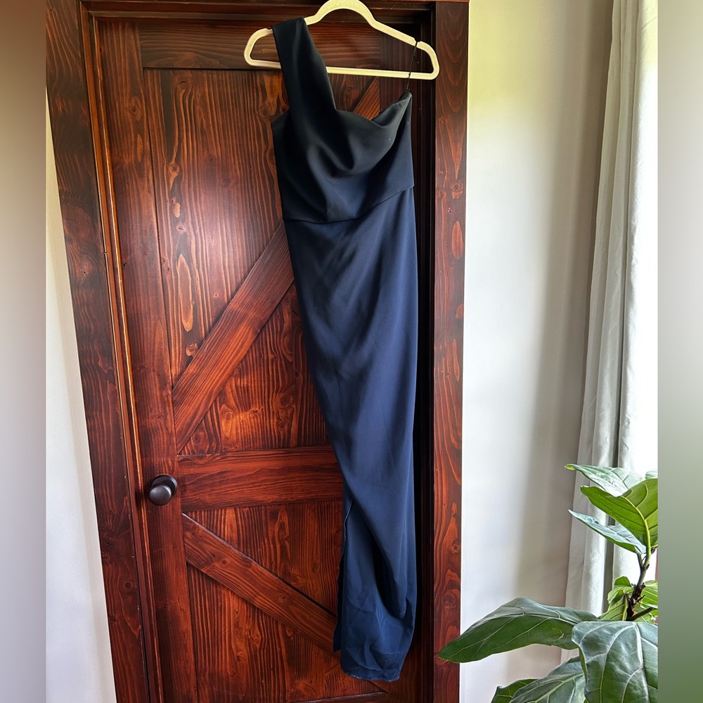 One shoulder gown